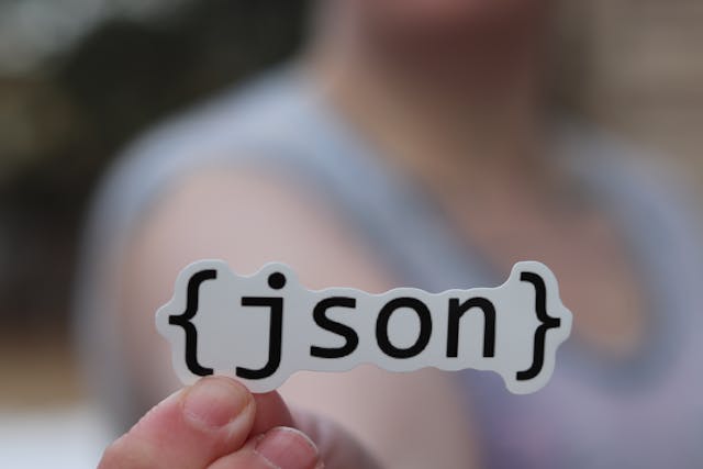 JSON vs JSONL: Unraveling the Variances and Optimal Applications